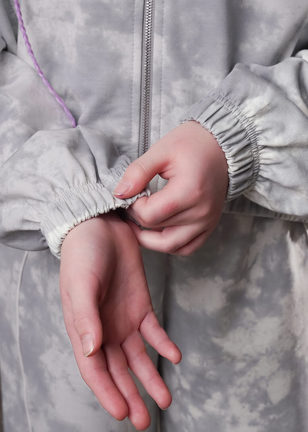 CLEVER Куртка 579198 867306/11ун св.серый/серый