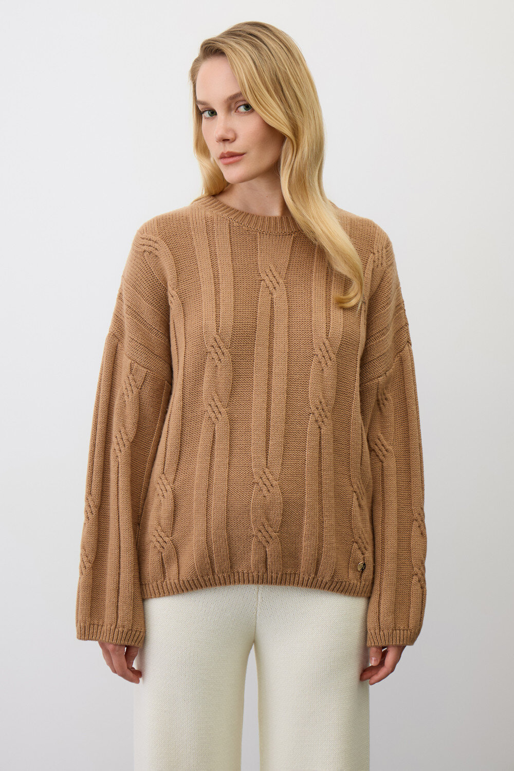 VERY NEAT Джемпер 579391 ЕВ 30251/ш бежевый