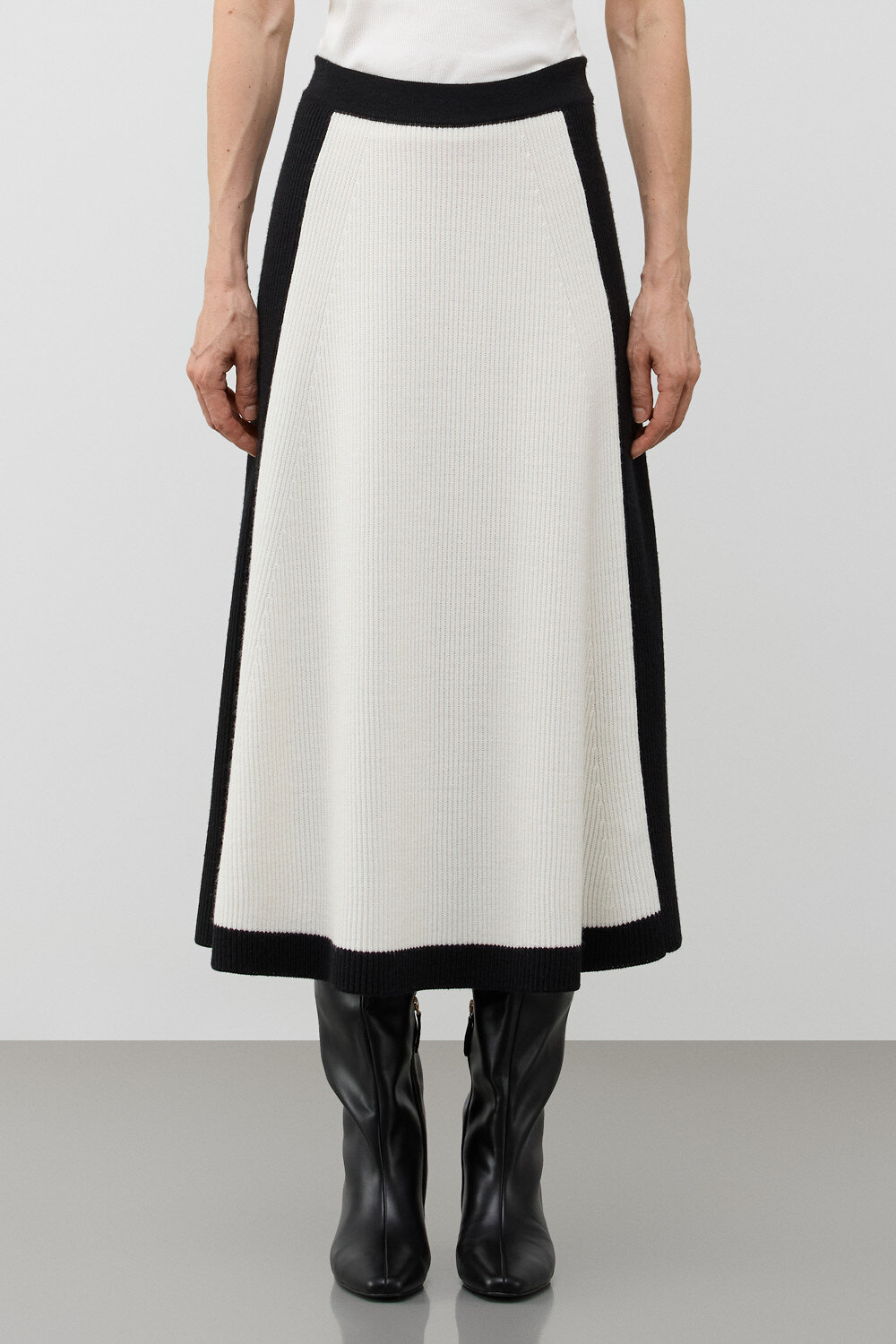 VERY NEAT Юбка 579399 ЕВ 742/ш сливки2