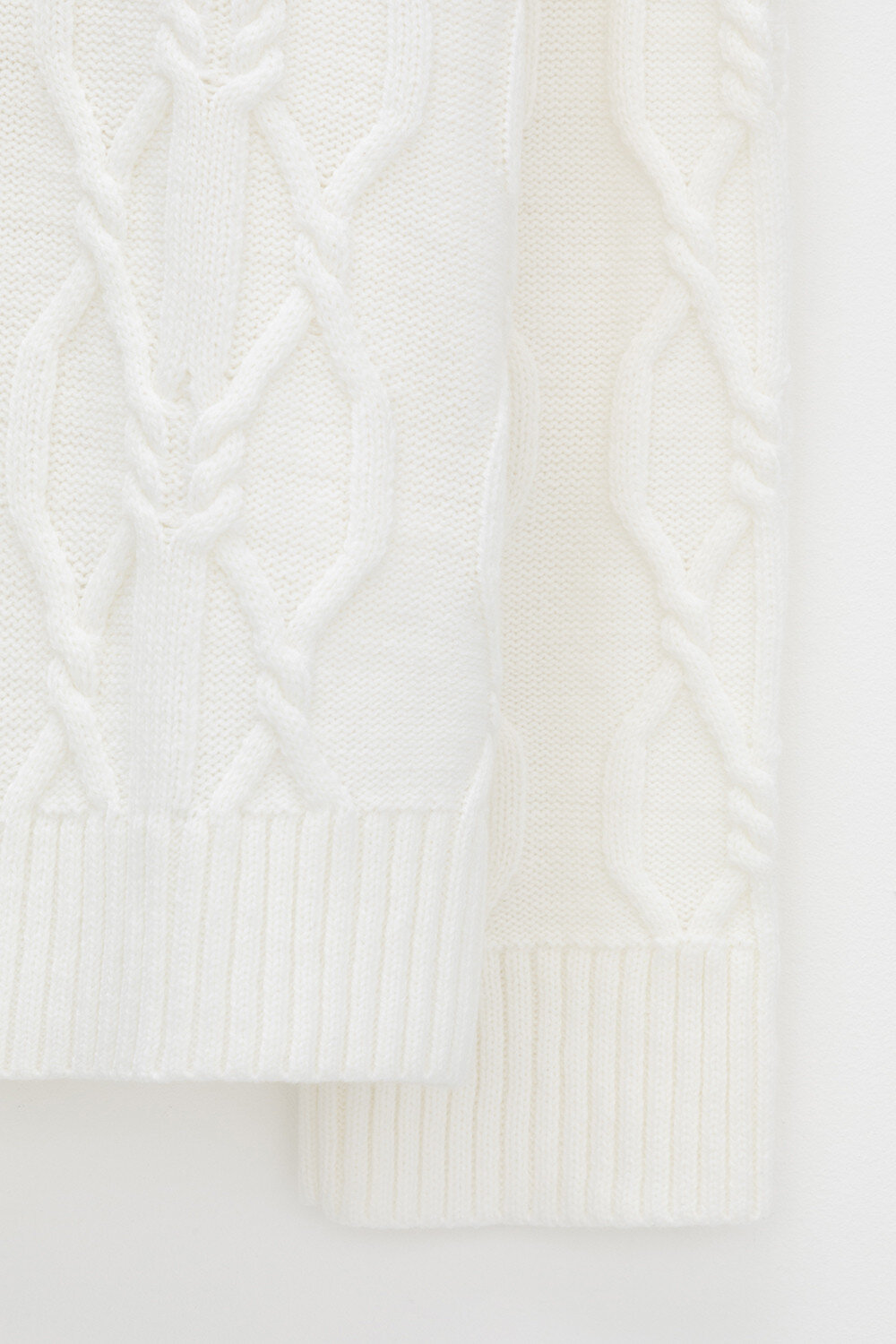 VERY NEAT Джемпер 579403 ЕВ 30234/ш белый