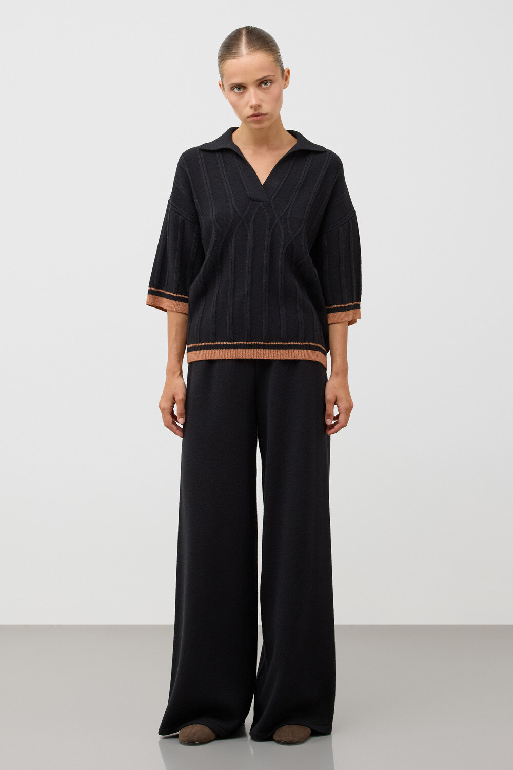 VERY NEAT Джемпер 579411 ЕВ 30224/ш черный