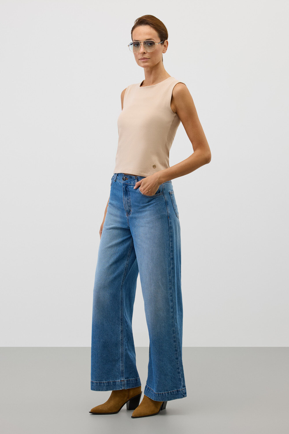 VERY NEAT Топ 579474 ЕВТ 3329 бежевый