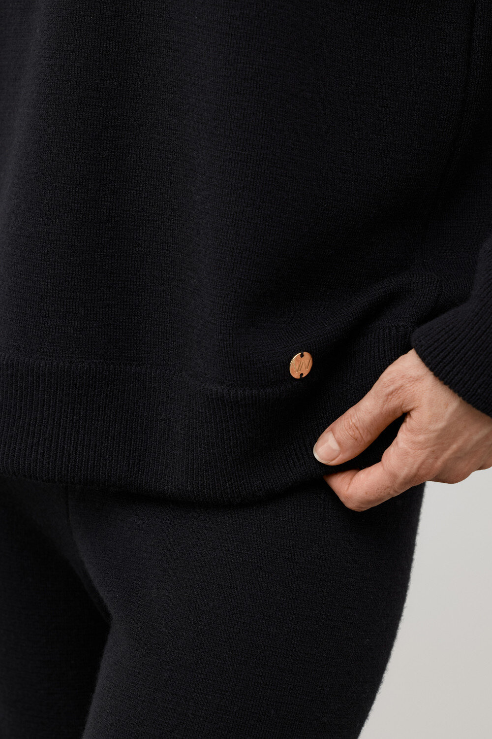 VERY NEAT Джемпер 579479 ЕВ 30241/ш черный