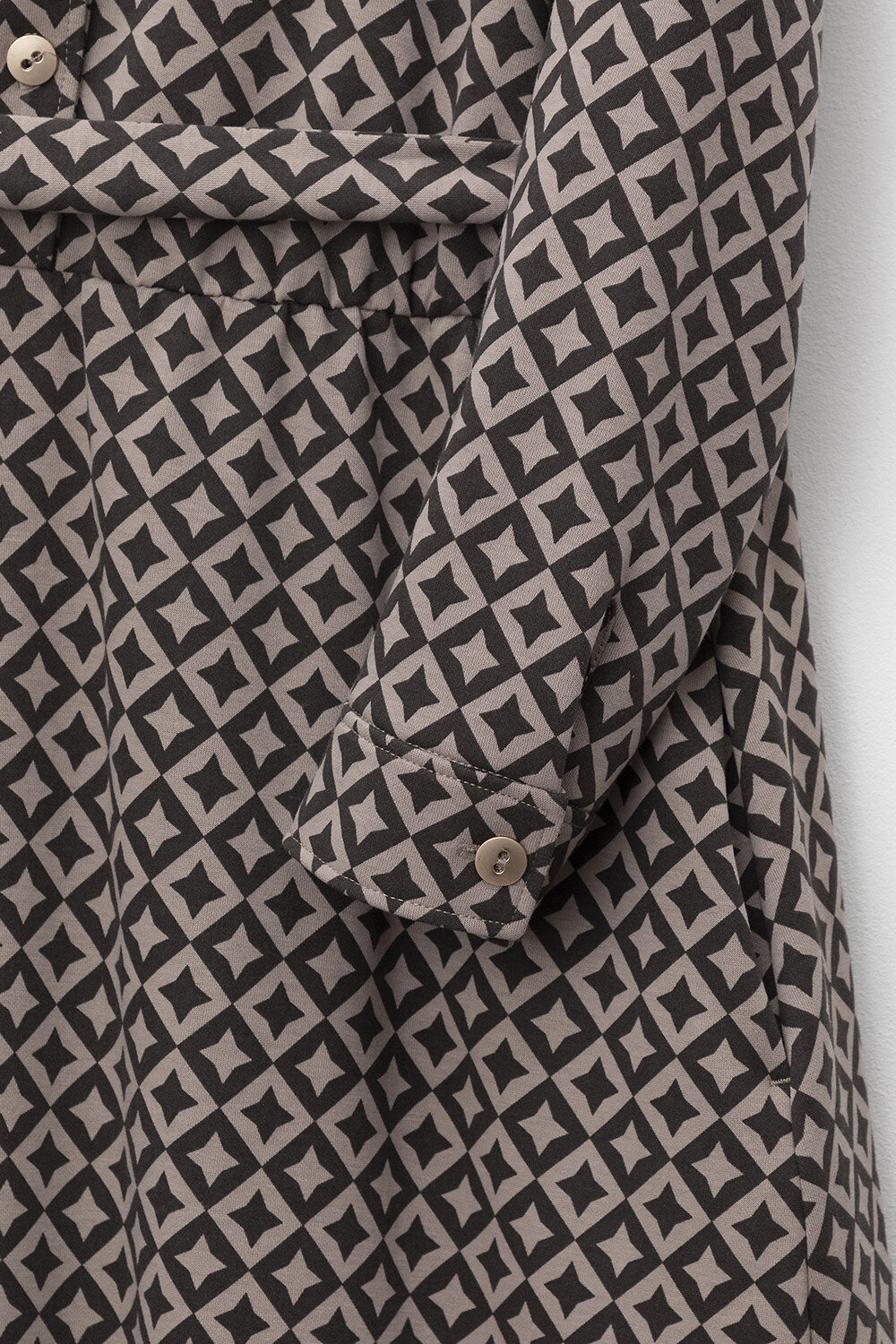 VERY NEAT Платье 579489 ЕВТ 5096 бежевый