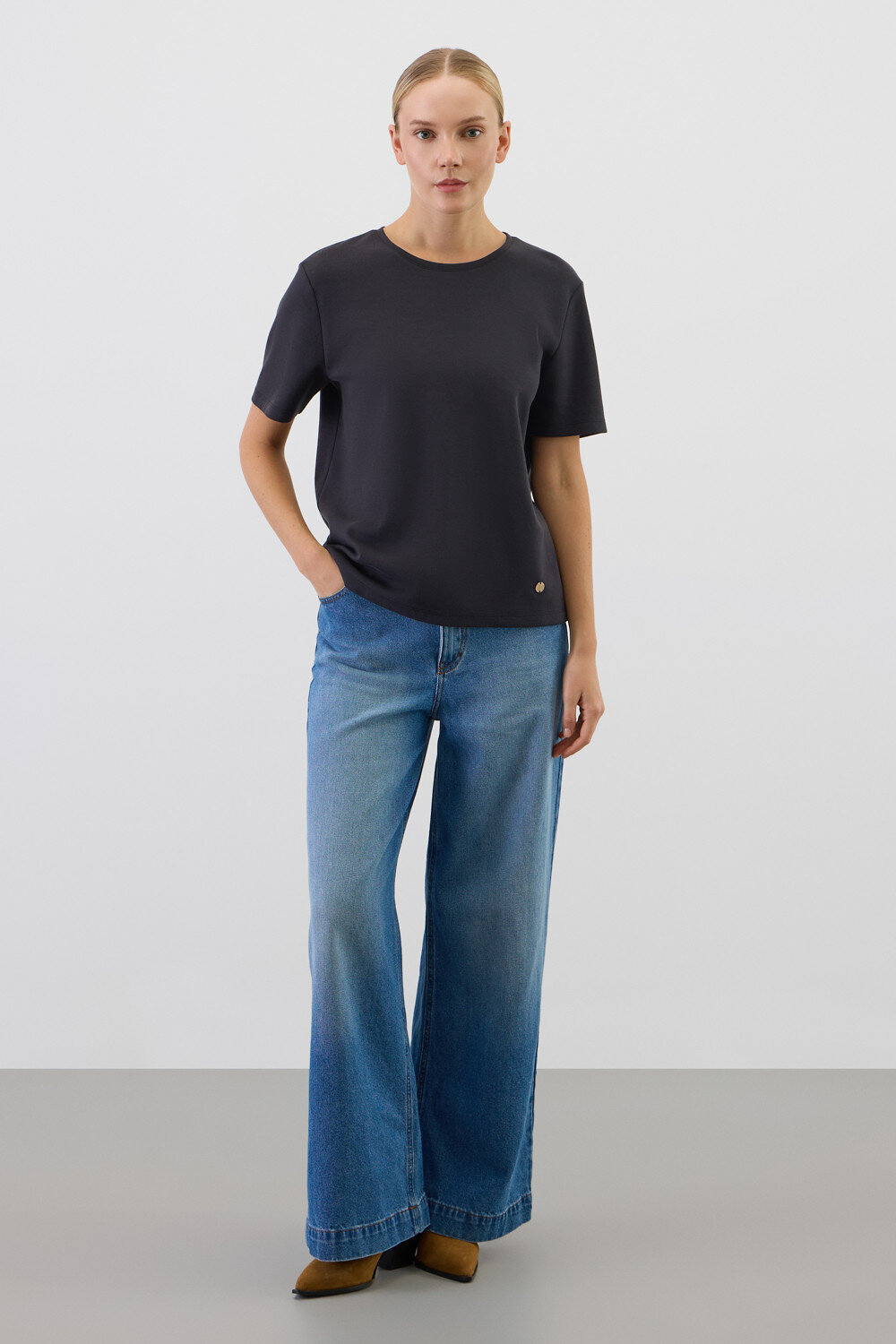 VERY NEAT Футболка 579529 ЕВТ 3283 черный