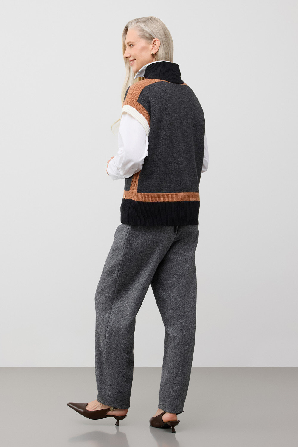 VERY NEAT Жилет 579539 ЕВ 30275/ш серый