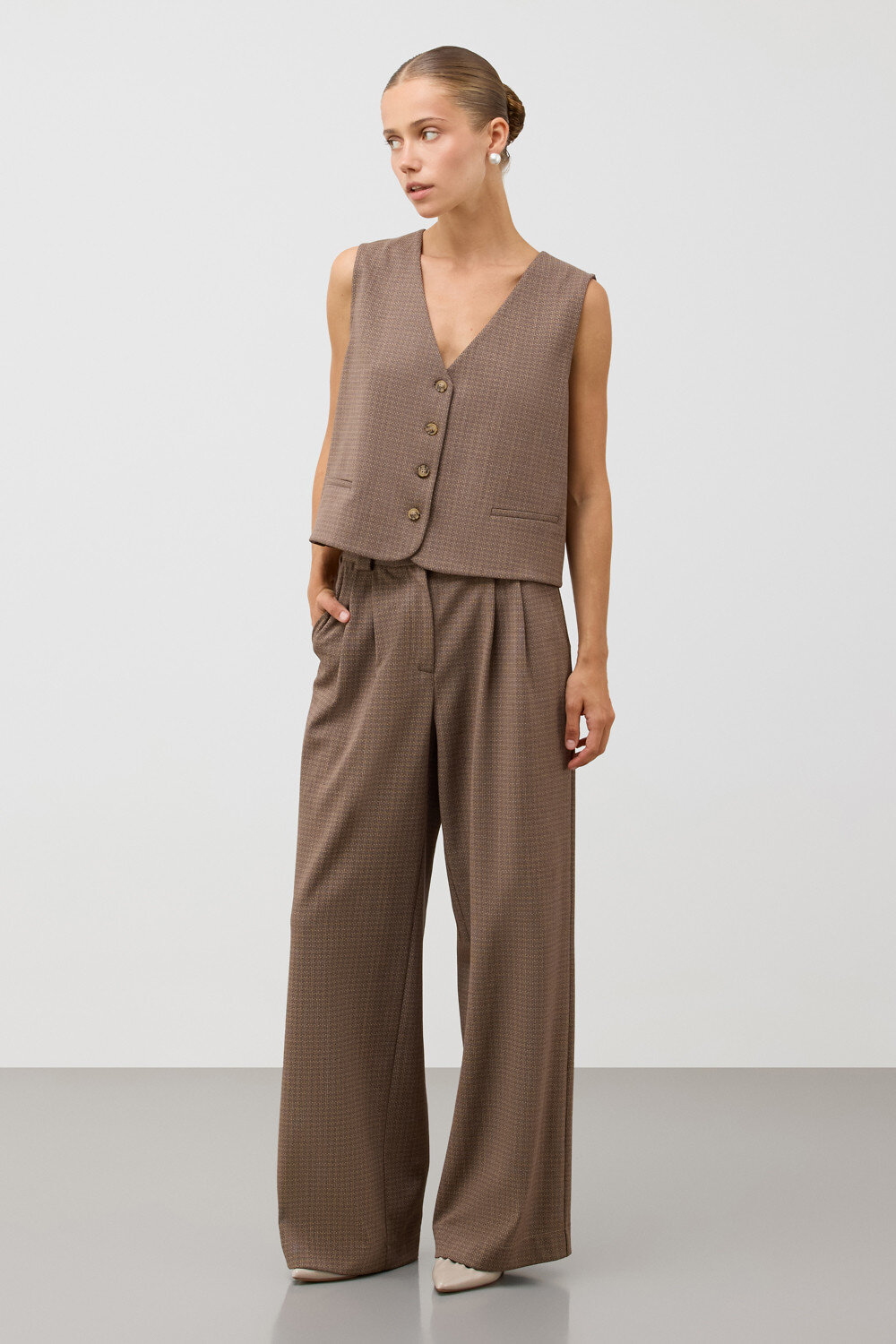 VERY NEAT Брюки 579548 ЕВТ 4167 черный кофе