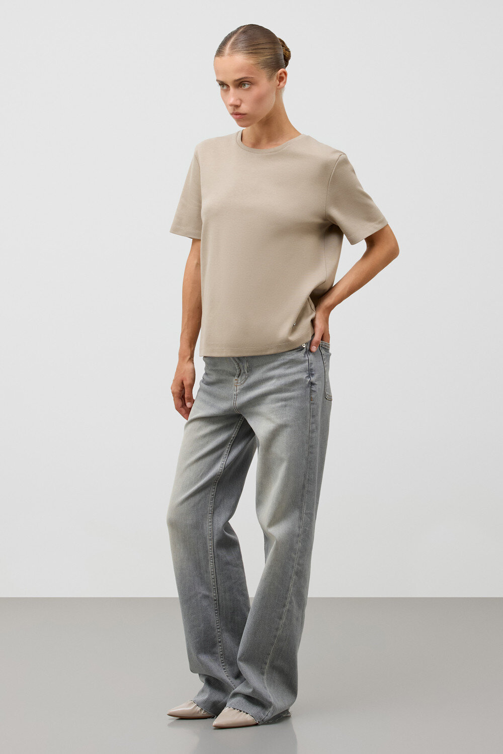 VERY NEAT Футболка 579558 ЕВТ 3283 бежевый