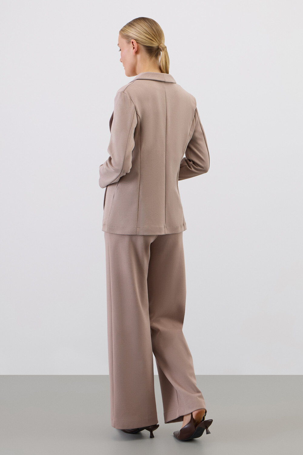 VERY NEAT Пиджак 579572 ЕВТ 3349 бежевый