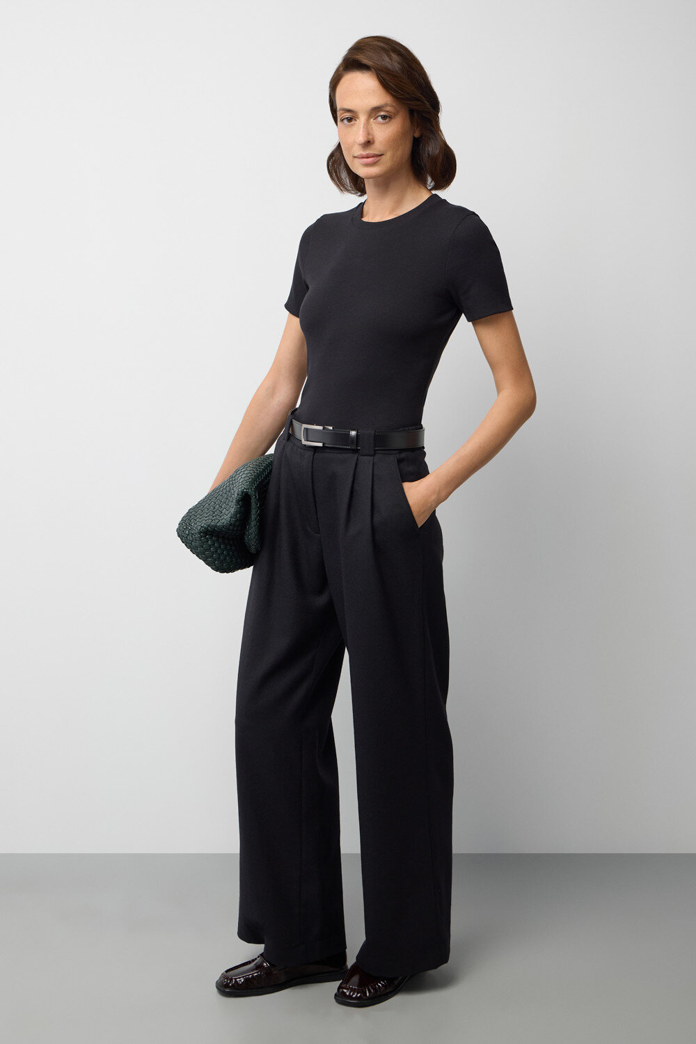 VERY NEAT Брюки 579604 ЕТ 40030 черный