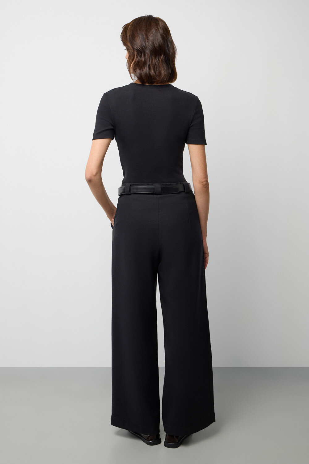 VERY NEAT Брюки 579604 ЕТ 40030 черный