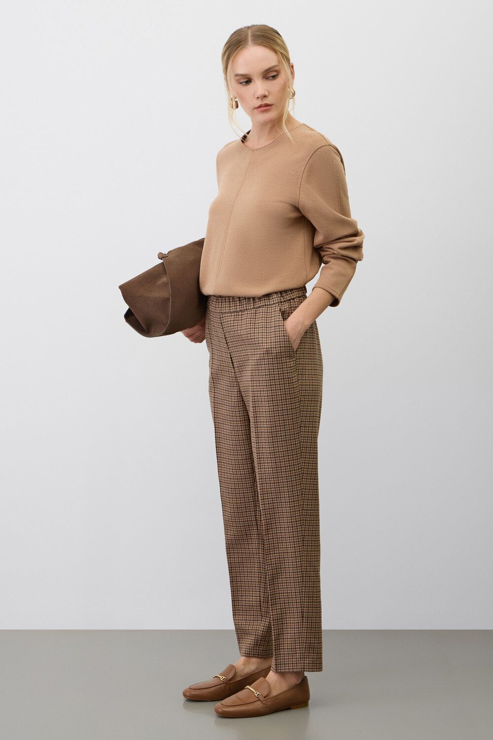 VERY NEAT Брюки 579645 ЕТ 40020 светло-бежевый