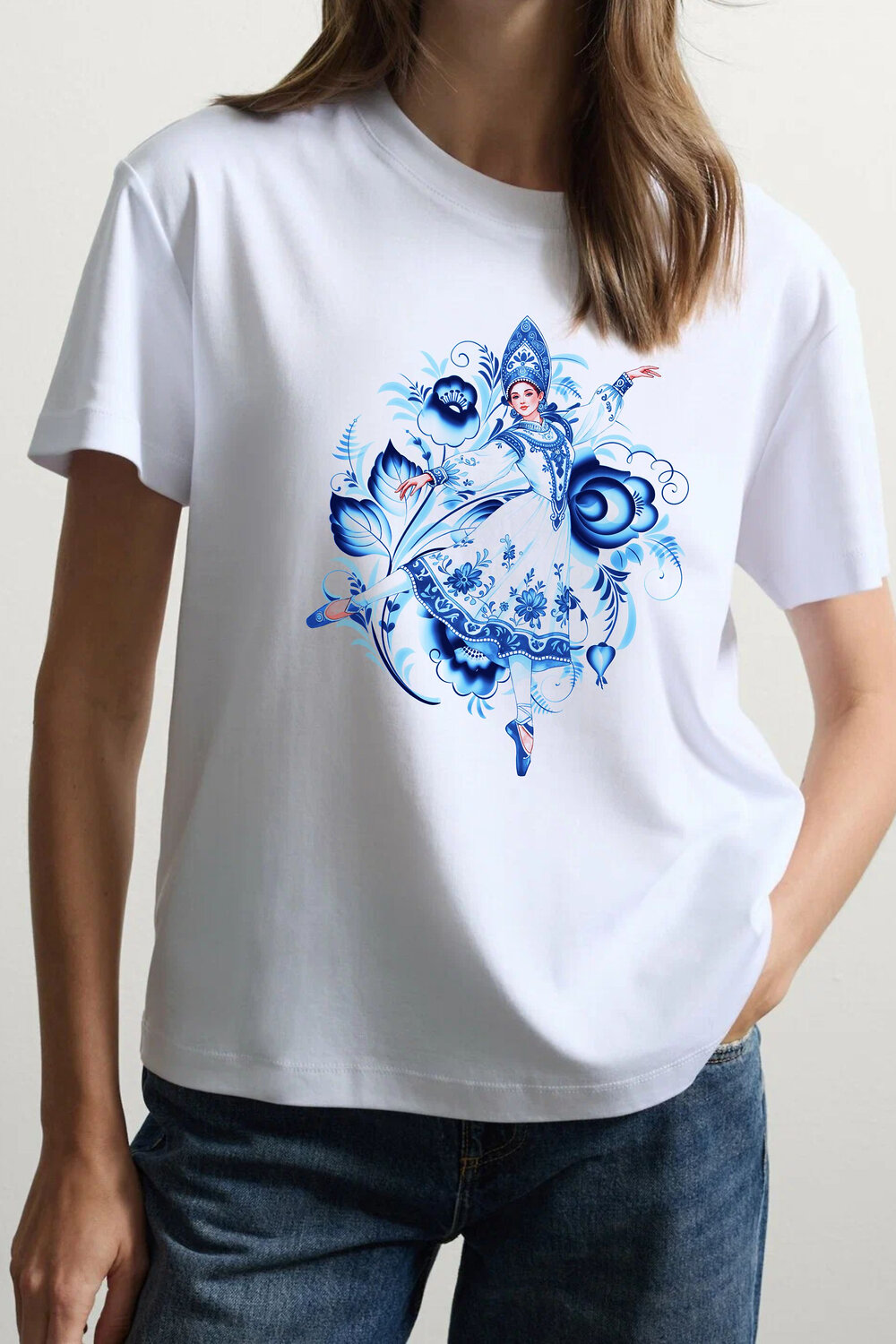 Натали Футболка 579663 8589 белая+девушка Гжель