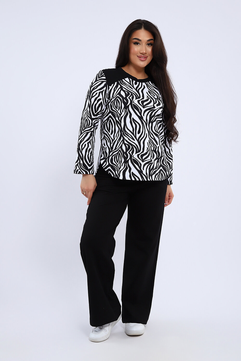 Натали Костюм 579717 24300 черно-белый