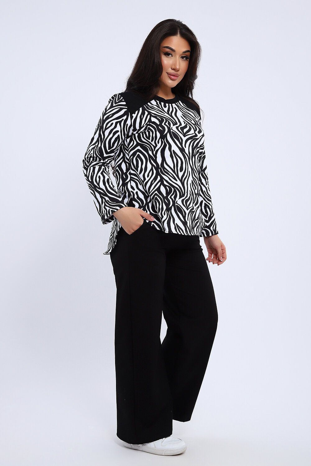 Натали Костюм 579717 24300 черно-белый