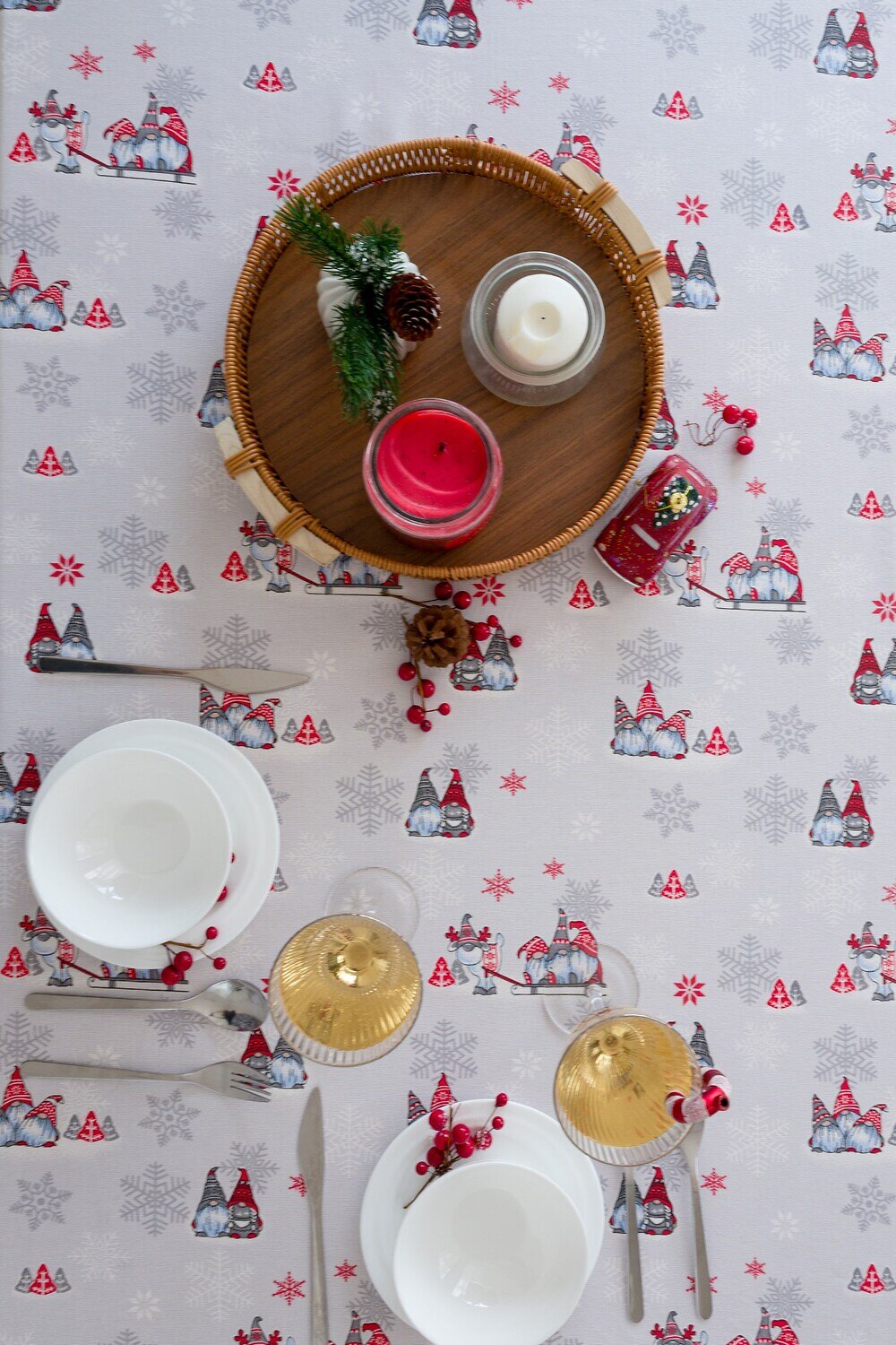 Натали Скатерть 579799 Скатерть Лесные гномики светло-серый