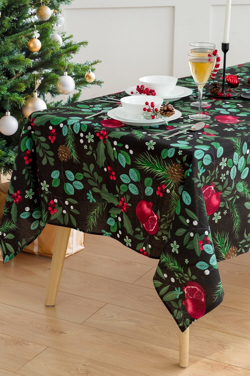 Натали Скатерть 579801 Скатерть Гранатовый сад черный