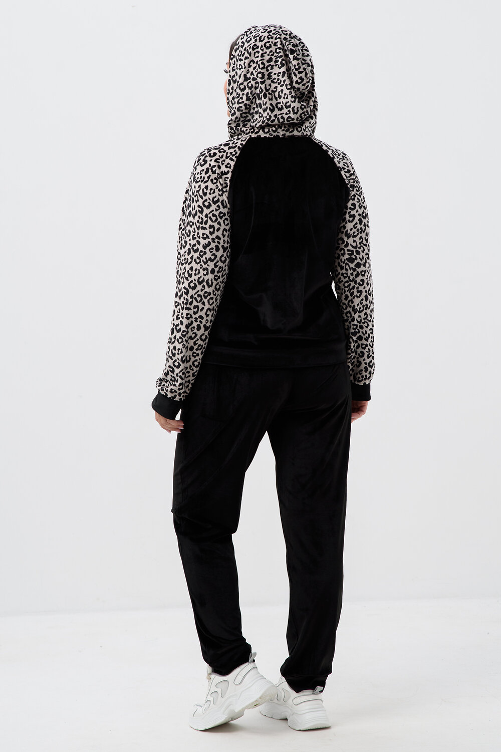 Натали Костюм 579957 52379 белый