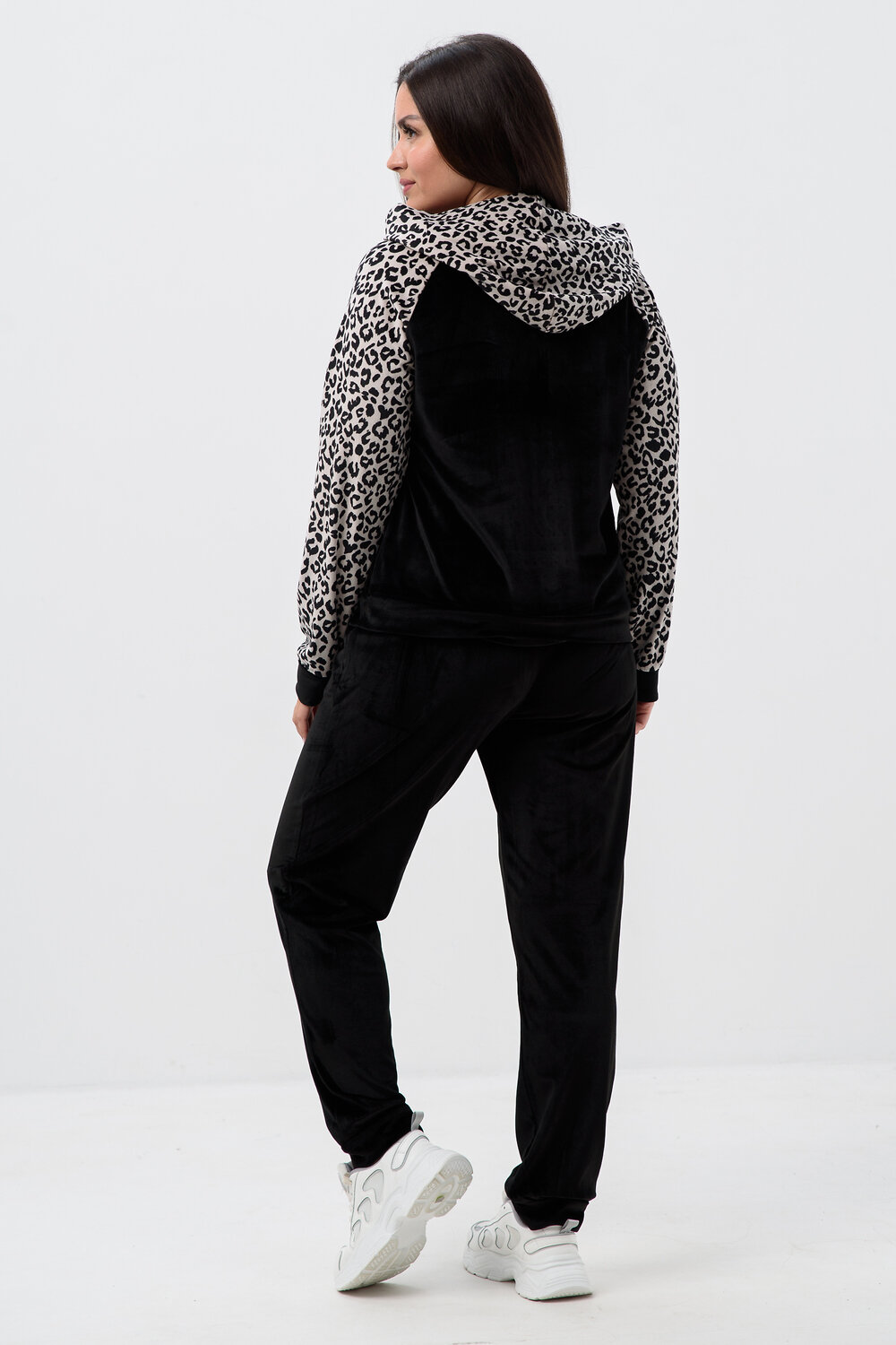 Натали Костюм 579957 52379 белый