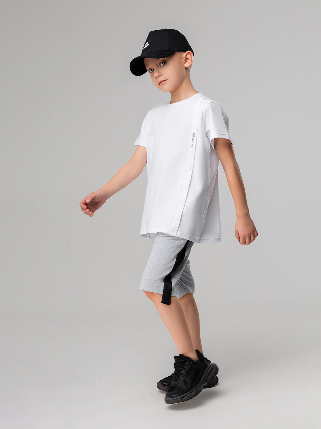 Bodo Шорты 580197 8-64МU серый (черный)