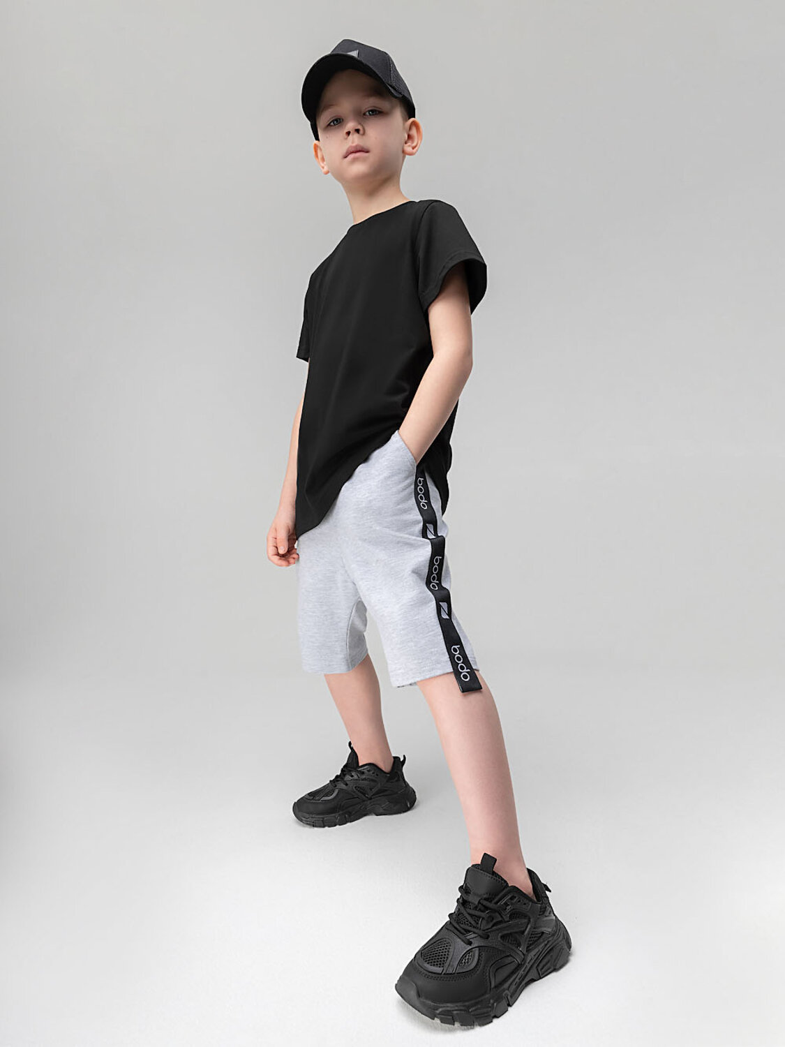 Bodo Шорты 580198 8-64МU серый (белый)