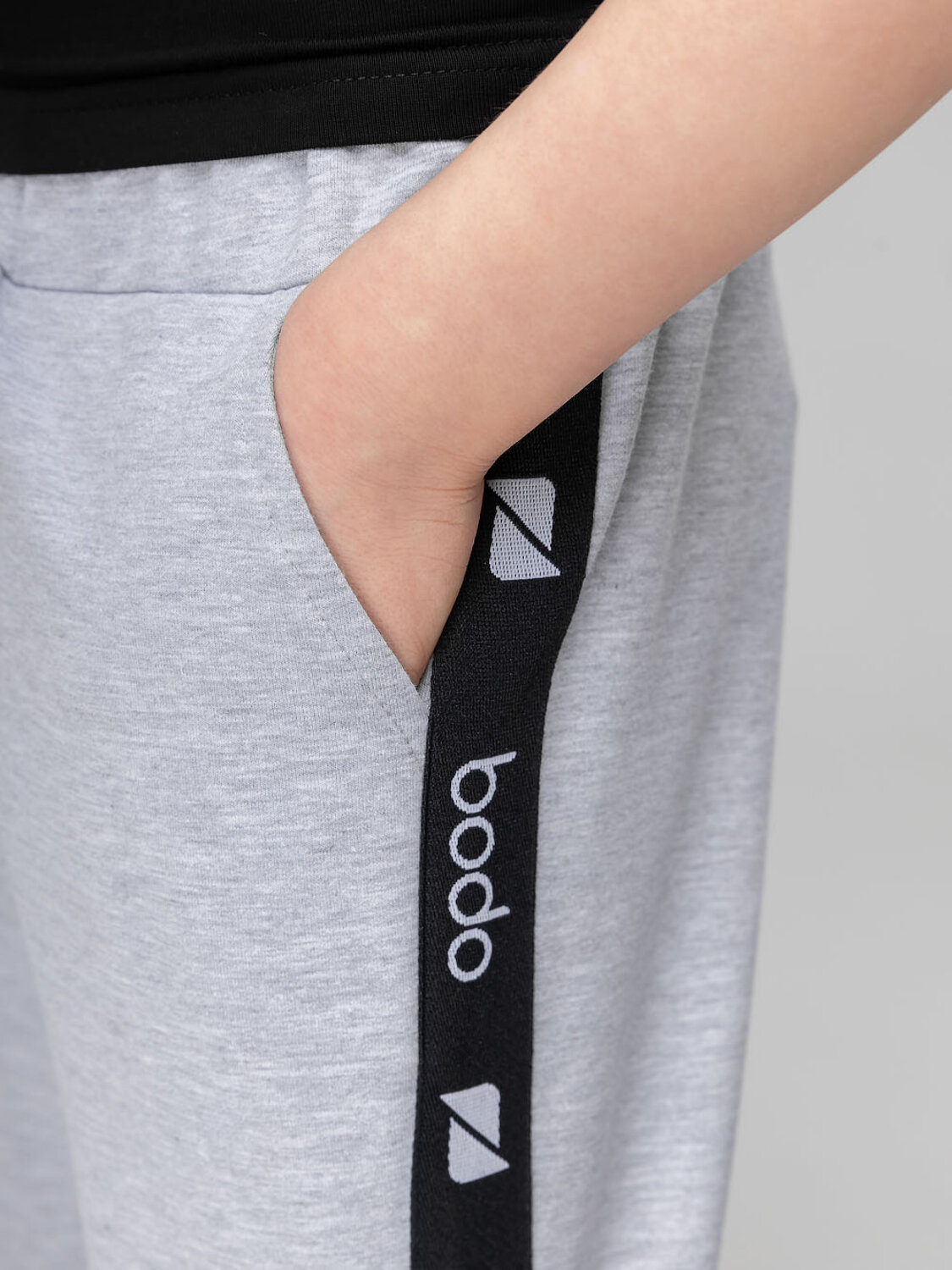 Bodo Шорты 580198 8-64МU серый (белый)