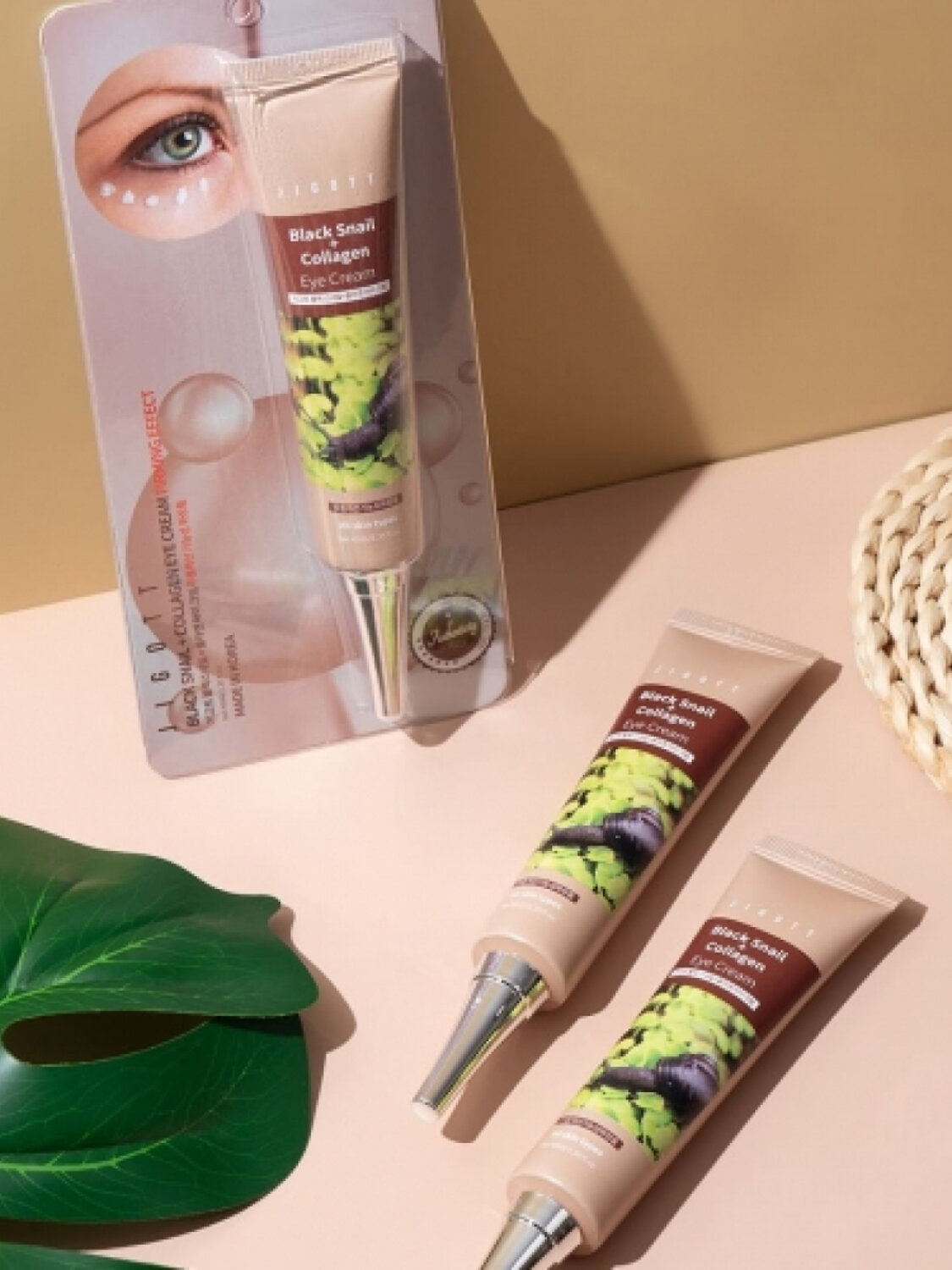 Jigott Крем для кожи вокруг глаз с коллагеном и экстрактом черной улитки / Black snail + Collagen Eye Cream, 40 мл 580285 28373 