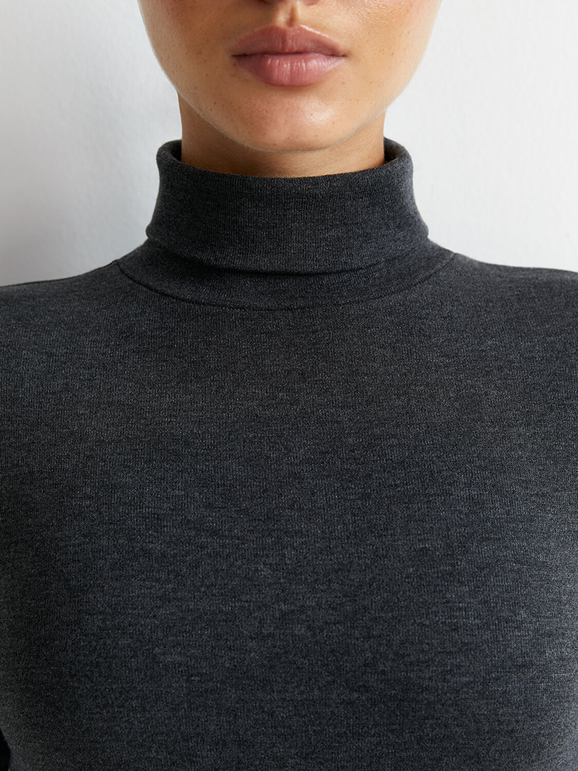 Omsa Водолазка 580311 OmD 1735T SE Водолазка с отворотом жен. "Термо" Grigio Scuro (Серый)