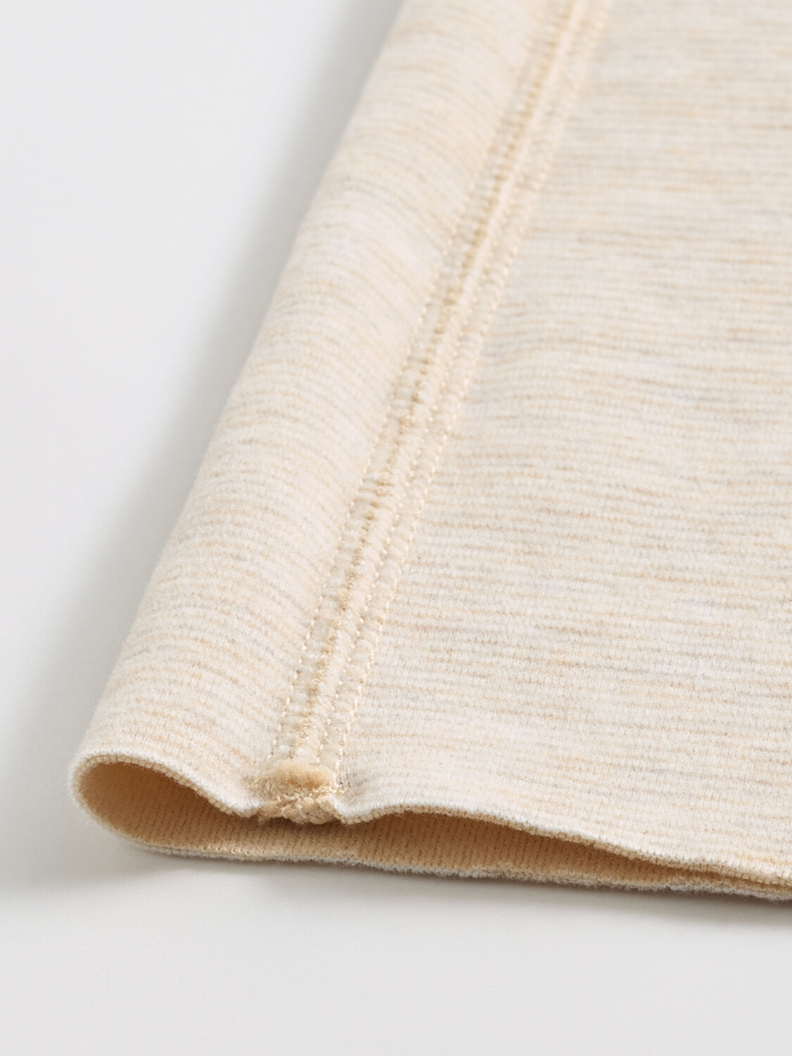 Omsa Лонгслив 580332 OmD 1613T 3D Лонгслив жен. "Термо" Creme (Молочный)