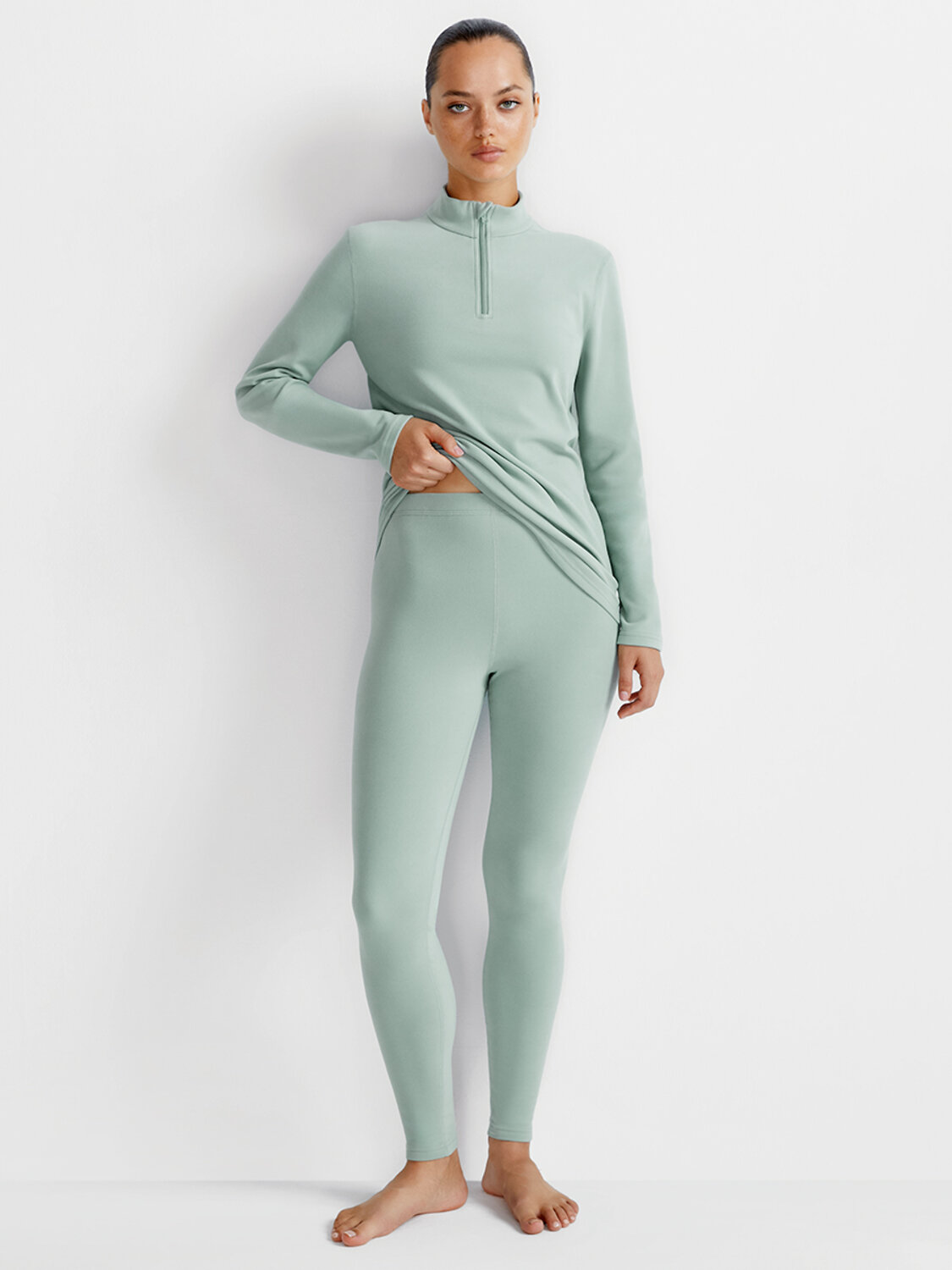 Omsa Лонгслив 580335 OmD 1622T PV Лонгслив стойка молния жен. "Термо" Nero (Черный)