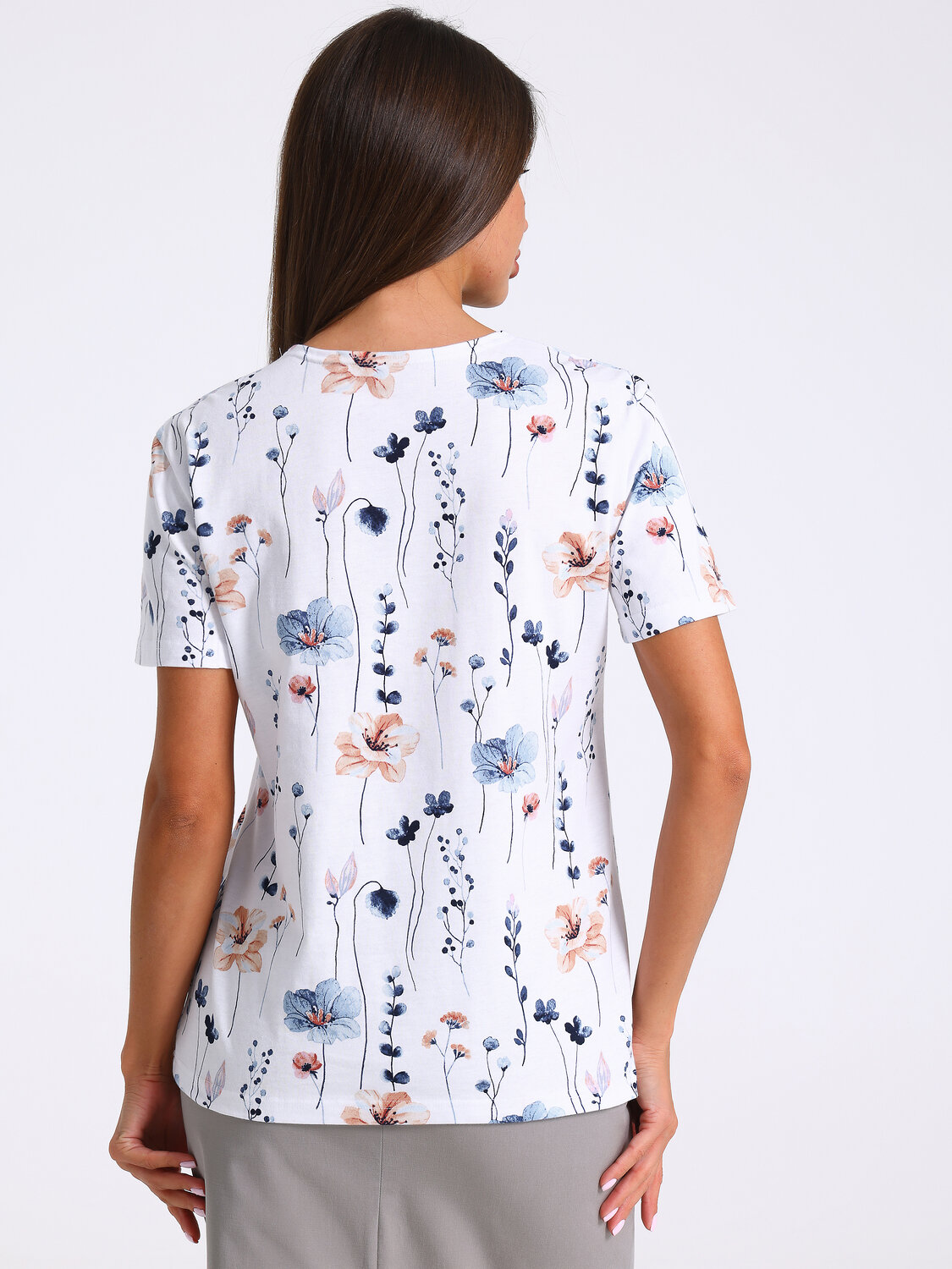 Апрель Футболка 580385 1ЖДФК3302001н крупные нежные цветы