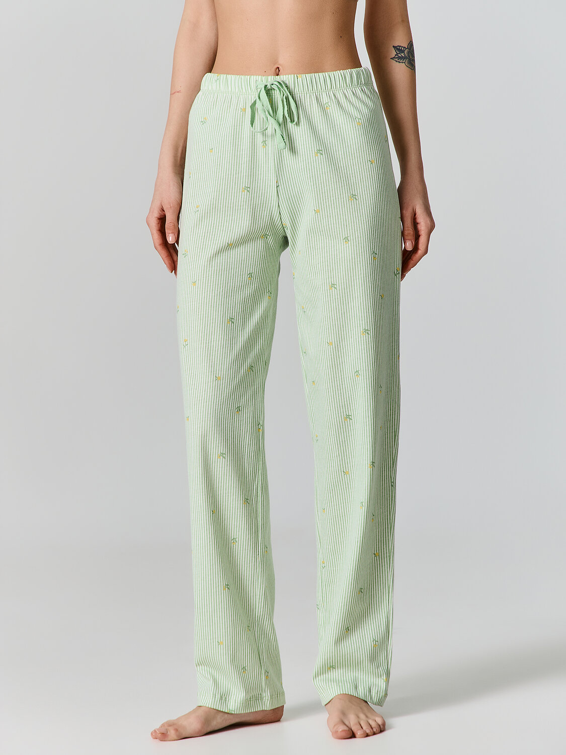 MARK FORMELLE Брюки 580433 532495 цветы на зеленой полоске