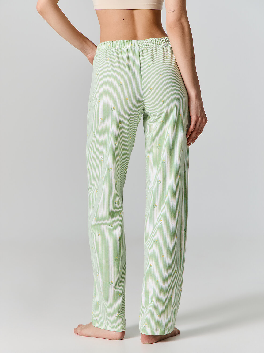 MARK FORMELLE Брюки 580433 532495 цветы на зеленой полоске