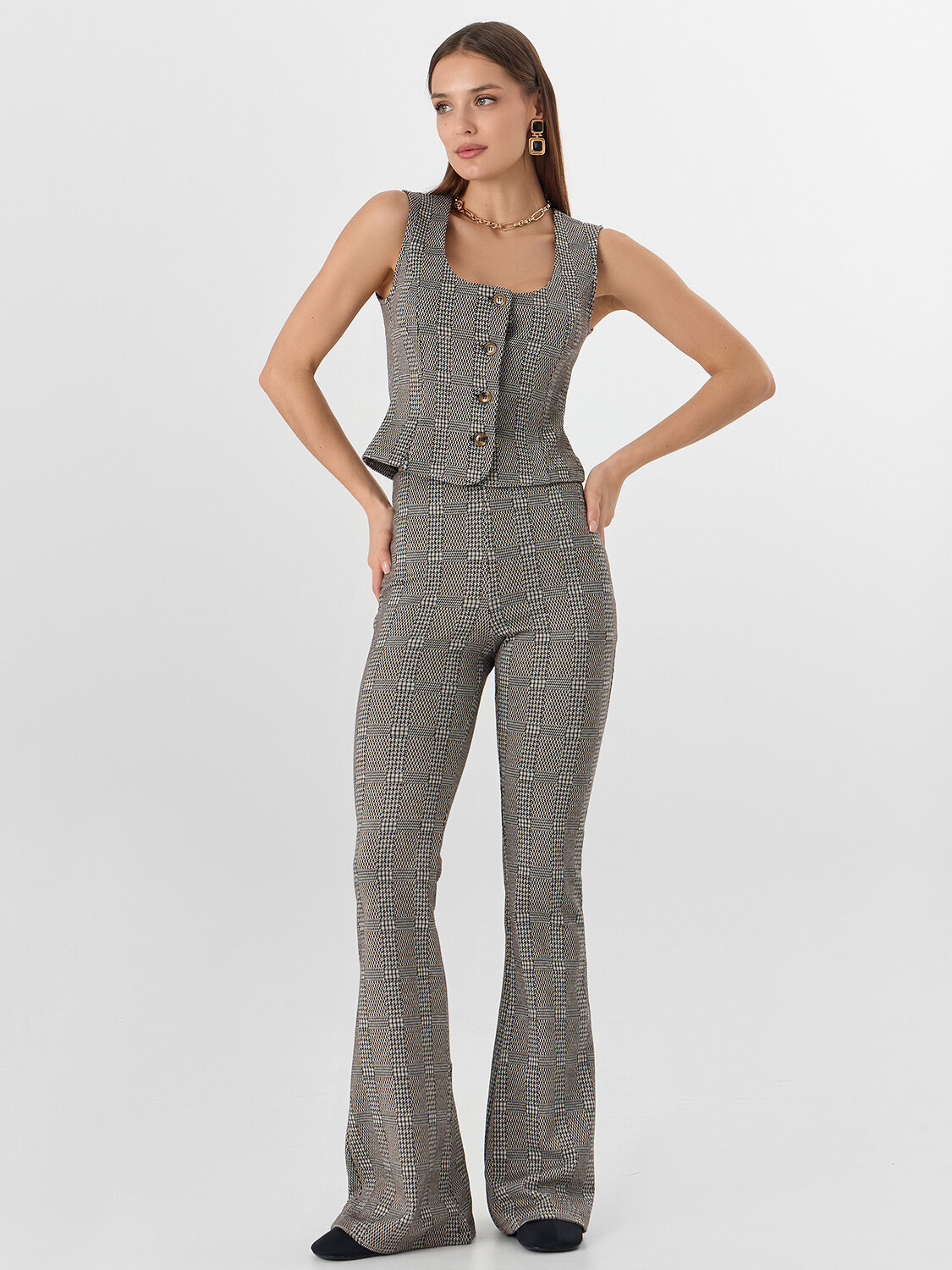 MARK FORMELLE Жилет 580448 172060 коричневая клеточка