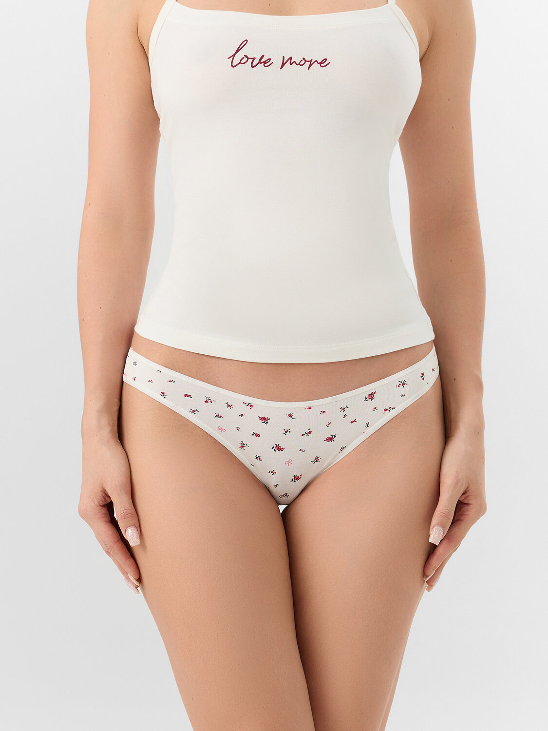 MARK FORMELLE Комплект 580515 442210 молочный +букетики на молочном