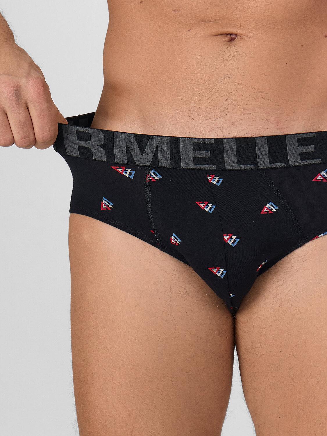 MARK FORMELLE Трусы 580663 411170 узор на черном