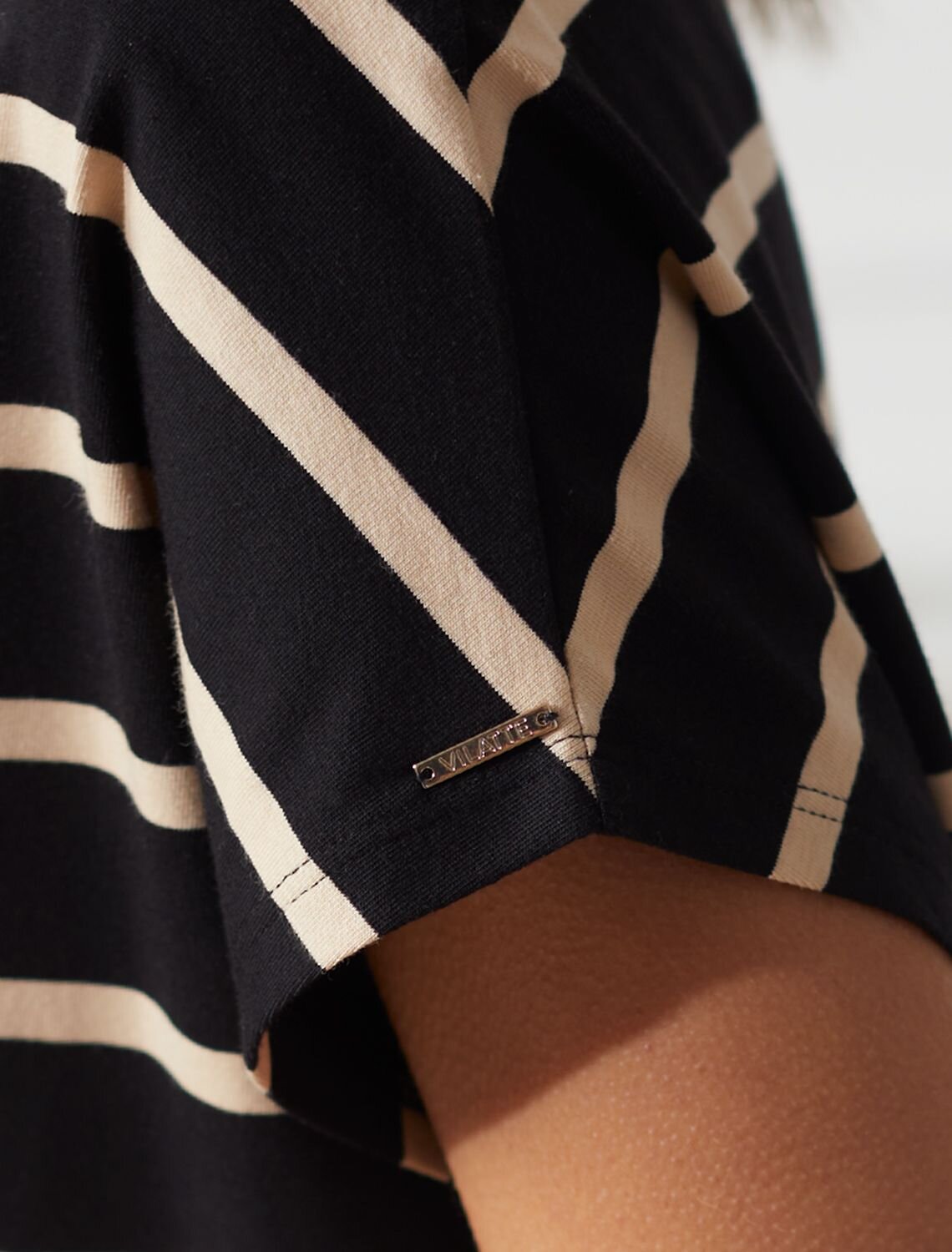 VILATTE Футболка 580909 D49.100 черный-бежевый