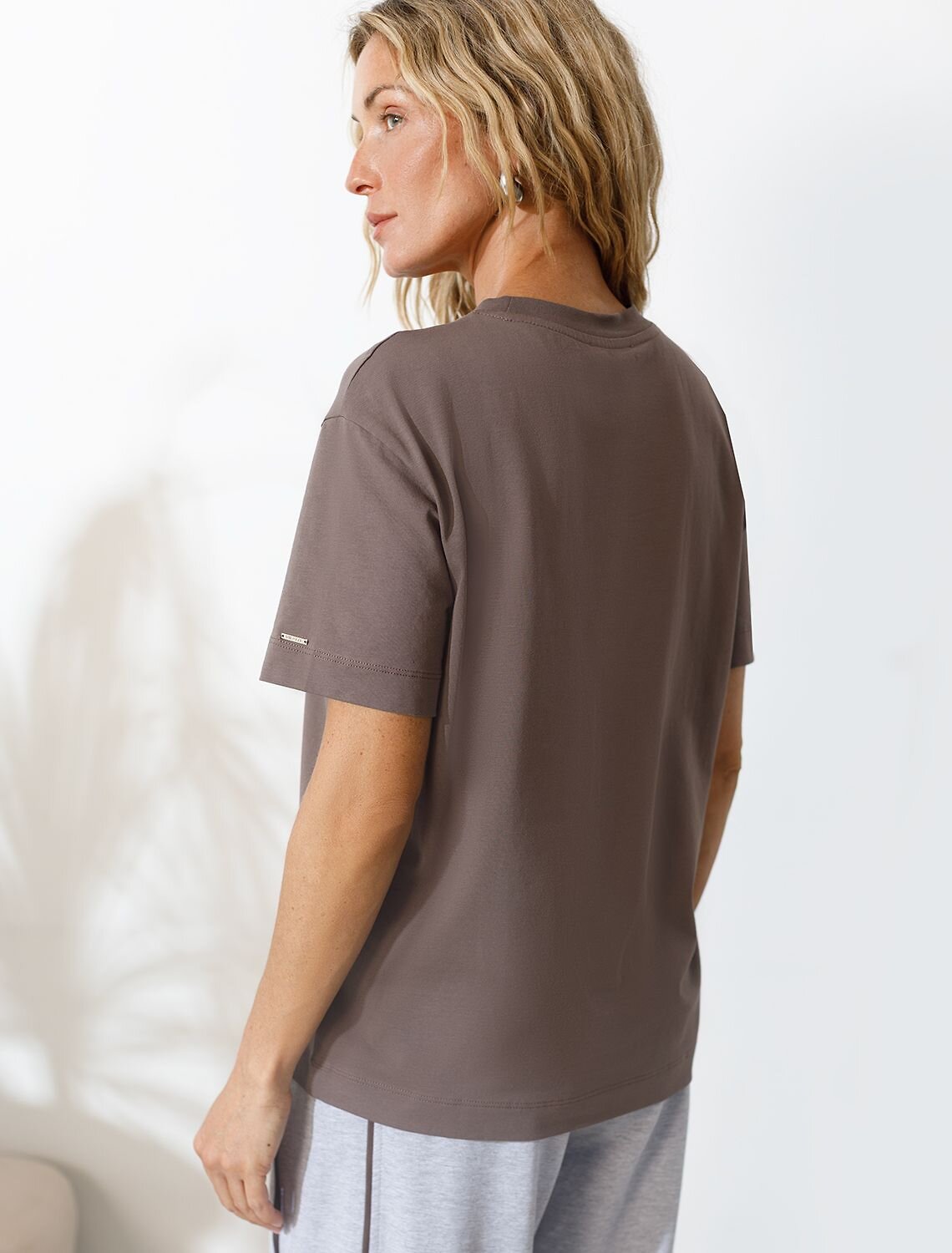 VILATTE Футболка 580918 D49.145 кофе_цветок