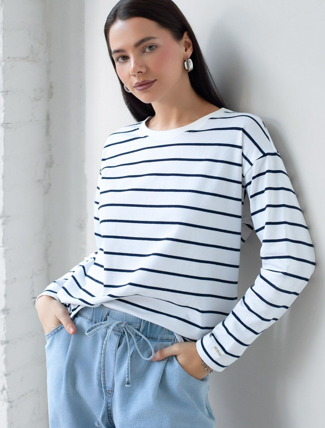 VILATTE Джемпер 580930 D49.148 белый-т.синий