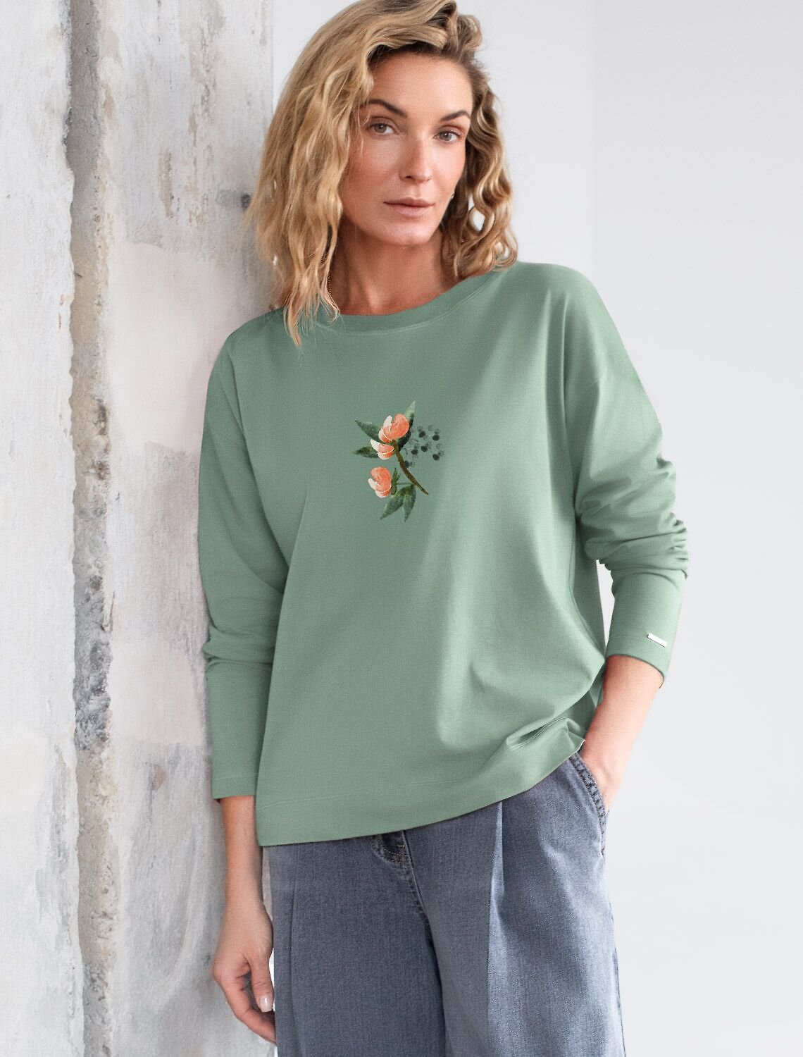 VILATTE Джемпер 580933 D49.148 св.оливковый_цветок