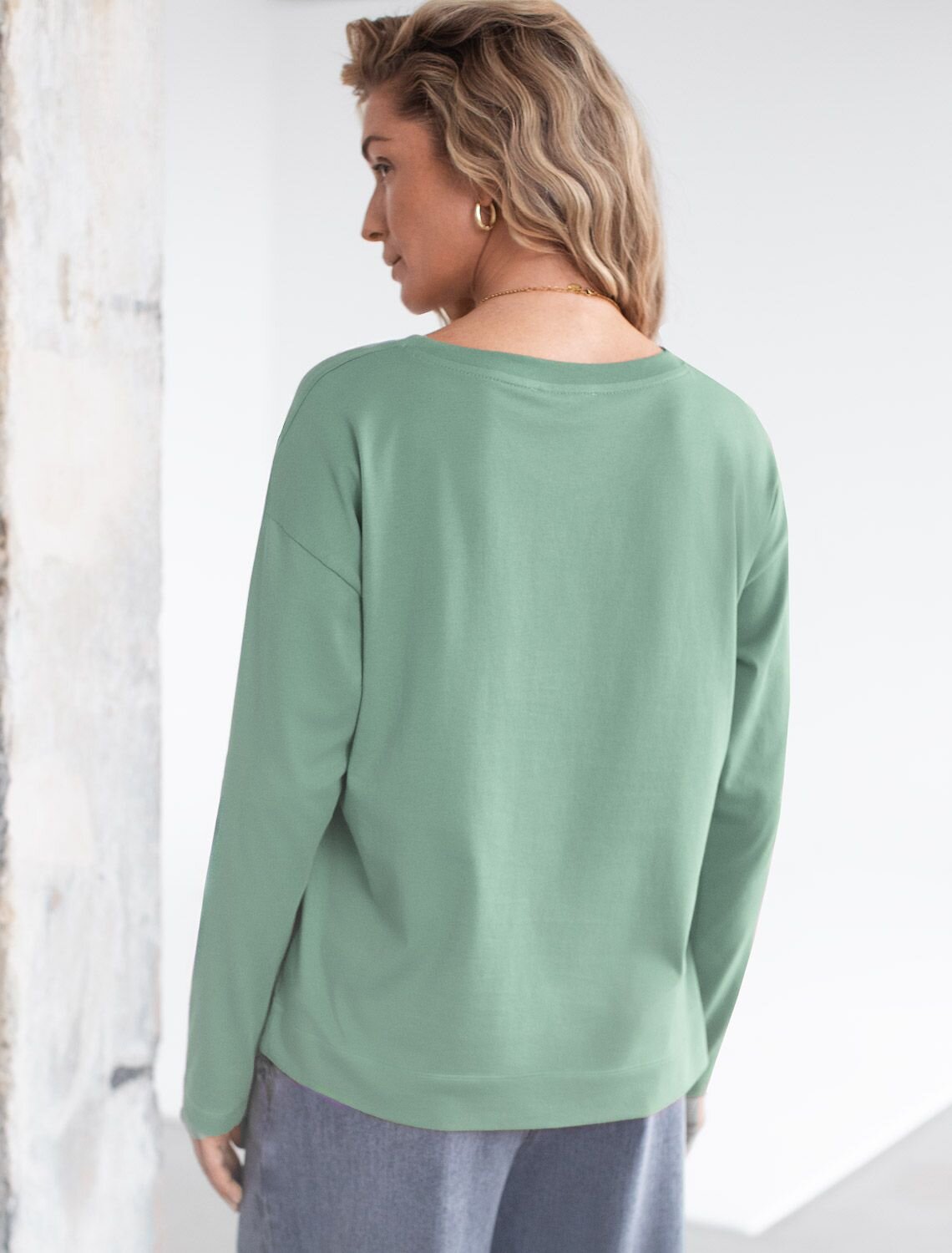 VILATTE Джемпер 580933 D49.148 св.оливковый_цветок