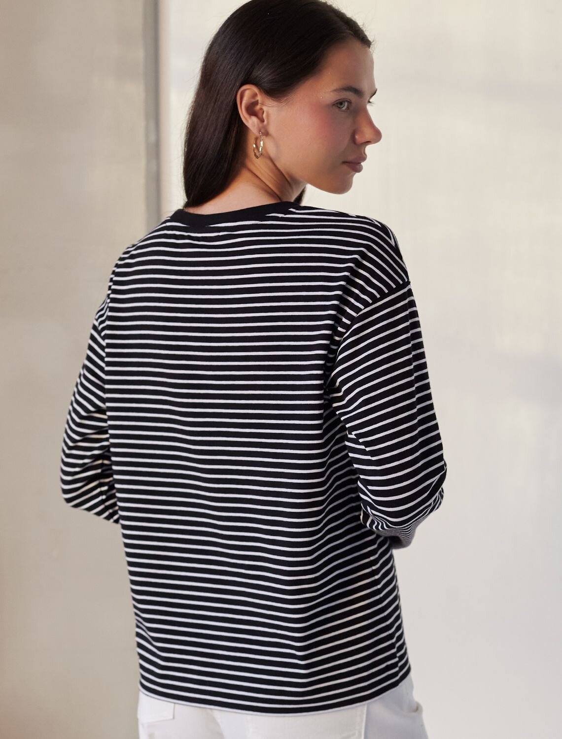 VILATTE Джемпер 580935 D49.148 черный-белый