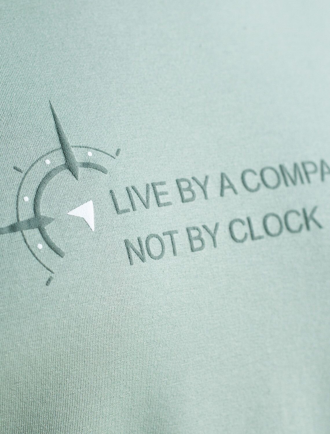 VILATTE Футболка 580960 U49.068 св.оливковый_компас