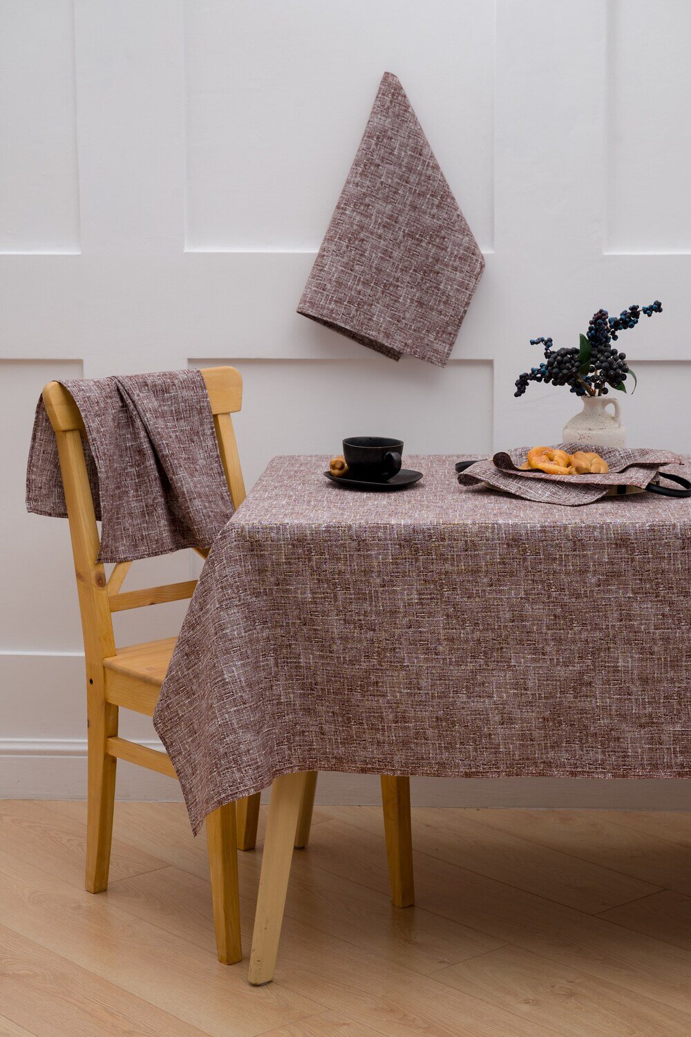 Натали Скатерть 581088 Скатерть двухсторонняя Фактура на льне шоколад