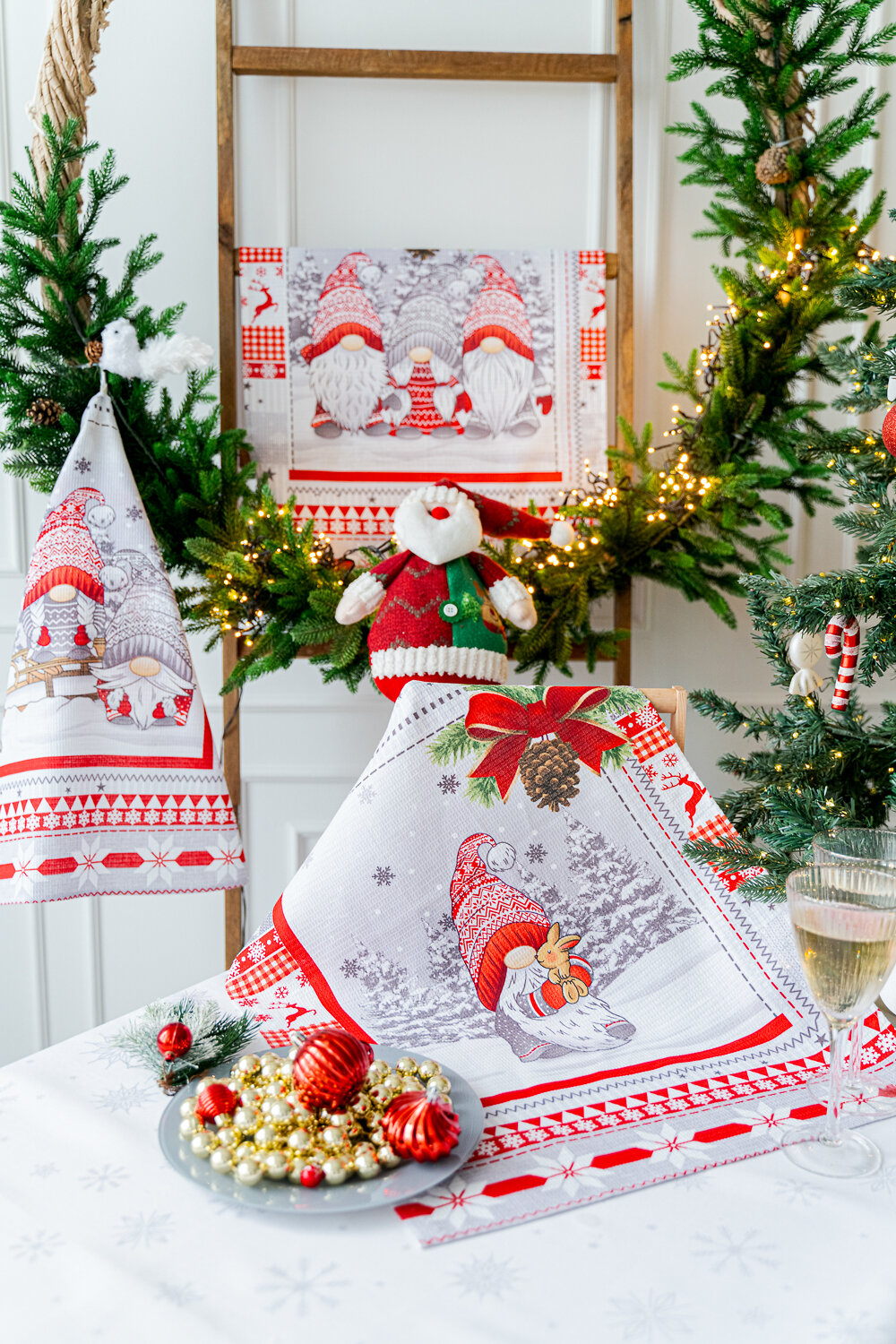 Натали Полотенце 581119 Полотенце Гномики серый+красный