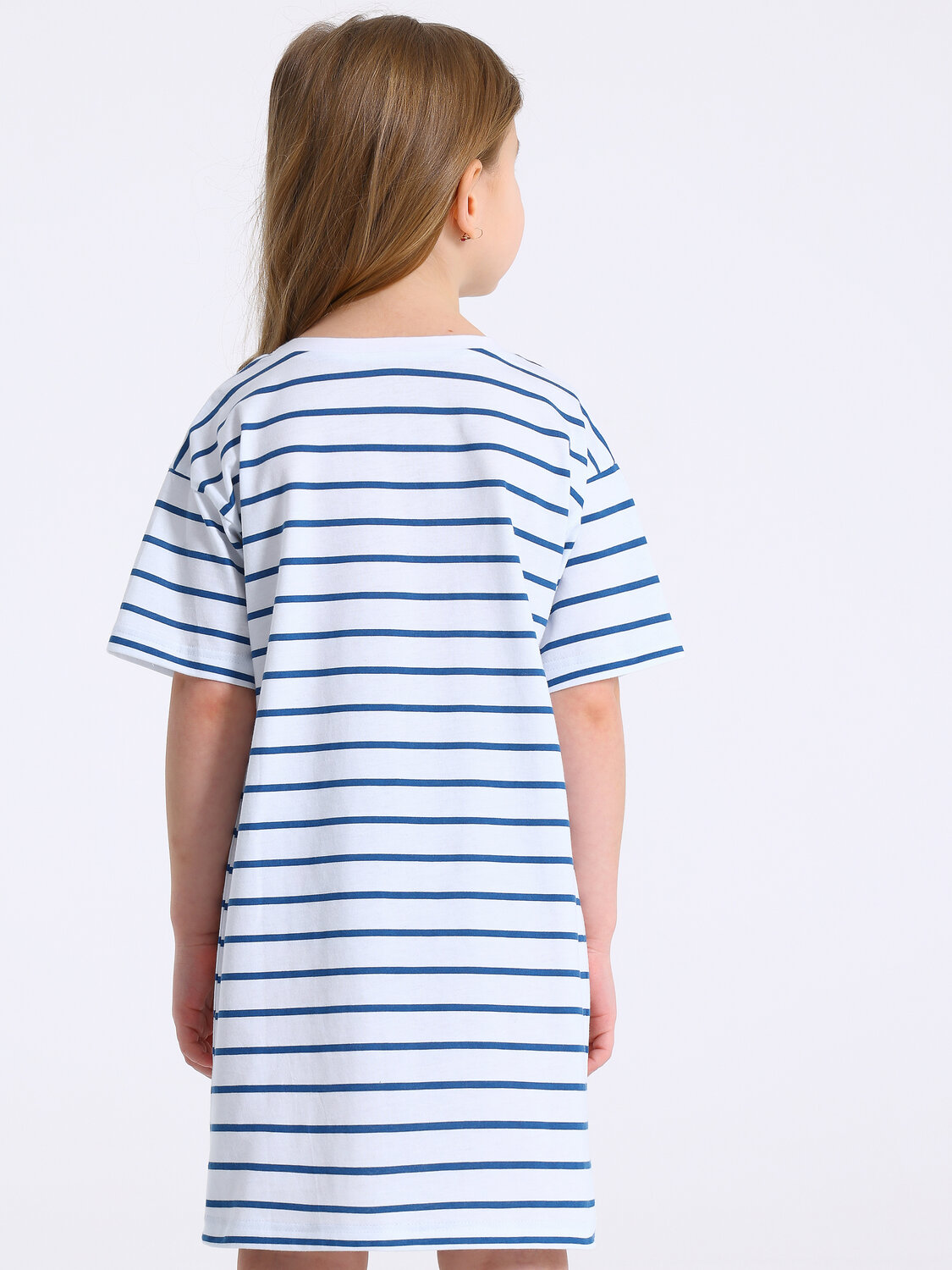 Апрель Платье 581655 1ДПК5079001н полоска белый+синий/ Мишка-тедди вышивка