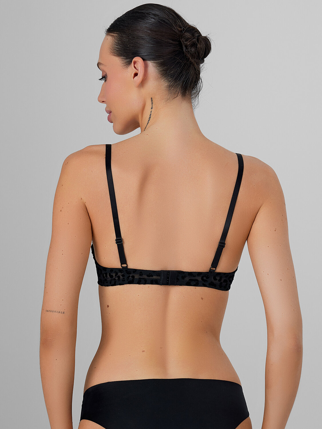 MARK FORMELLE Бюстгальтер 581685 512526 леопард на черном