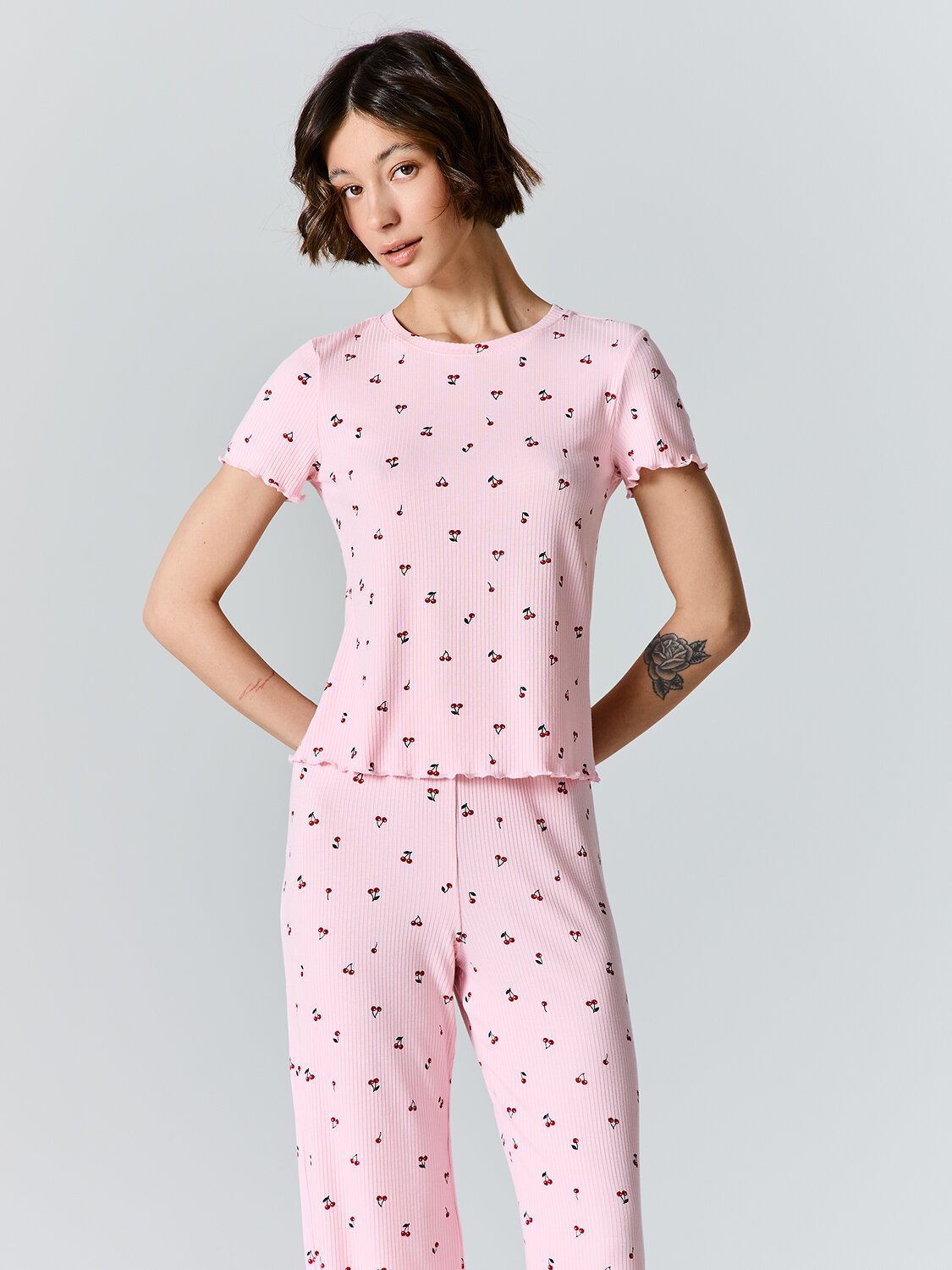 MARK FORMELLE Комплект 581697 592650 вишня на розовом