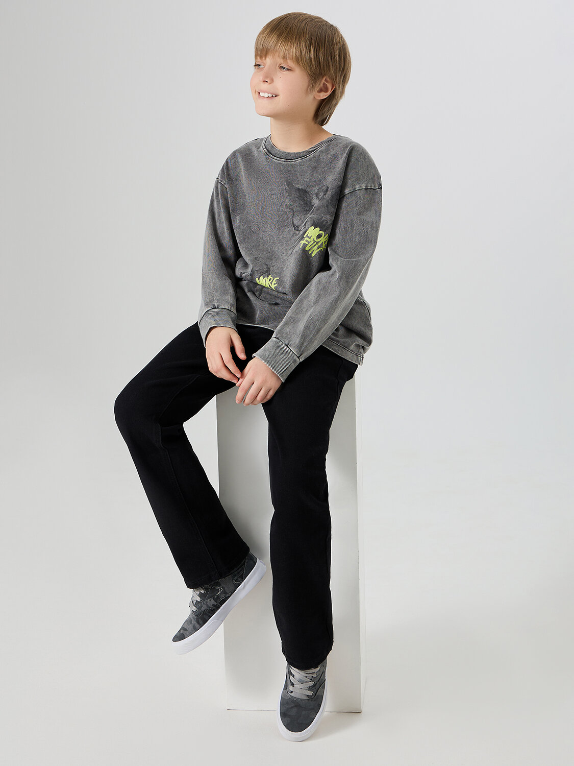 MARK FORMELLE Лонгслив 581704 123434/1 ACID WASH графит +печать