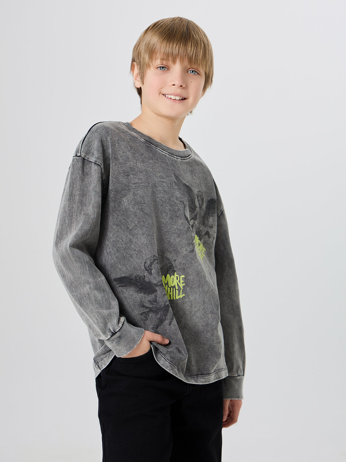 MARK FORMELLE Лонгслив 581704 123434/1 ACID WASH графит +печать